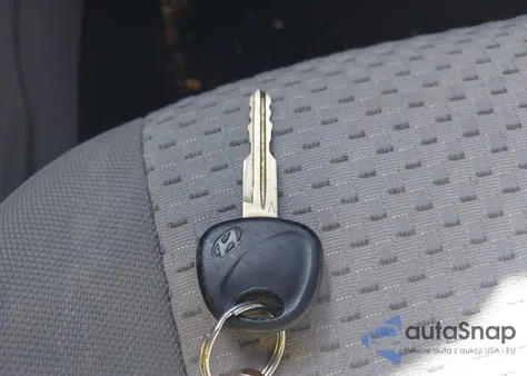 2009 Hyundai Accent Gs из США, поврежденный, VIN KMHCM36CX9U135525